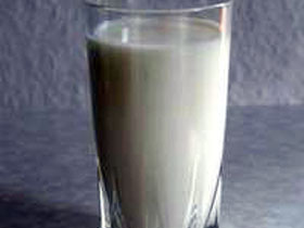 Молоко. Фото: upload.wikimedia.org