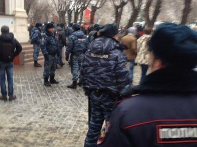 Разгон народного схода в Волгограде. Фото из блога eyra-0501.livejournal.com