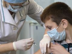 Вакцинация детей против гриппа в средней школе номер 30. Фото: Роман Яровицын / Коммерсант