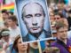 Портрет Путина на гей-прайде. Фото: соцсети